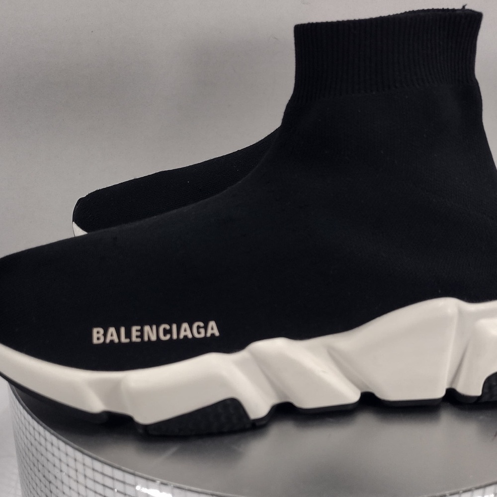 Balenciaga Black Sock Sneakers size 8 pre
Owned Exellent condition - Picture 13 of 14